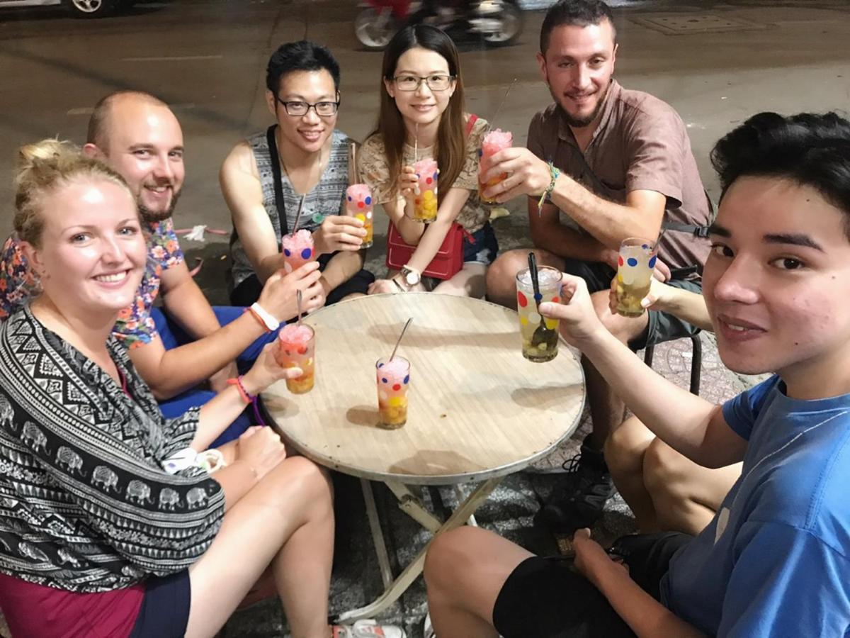 H Best Hostel Cafe Saigon Хошимин Экстерьер фото